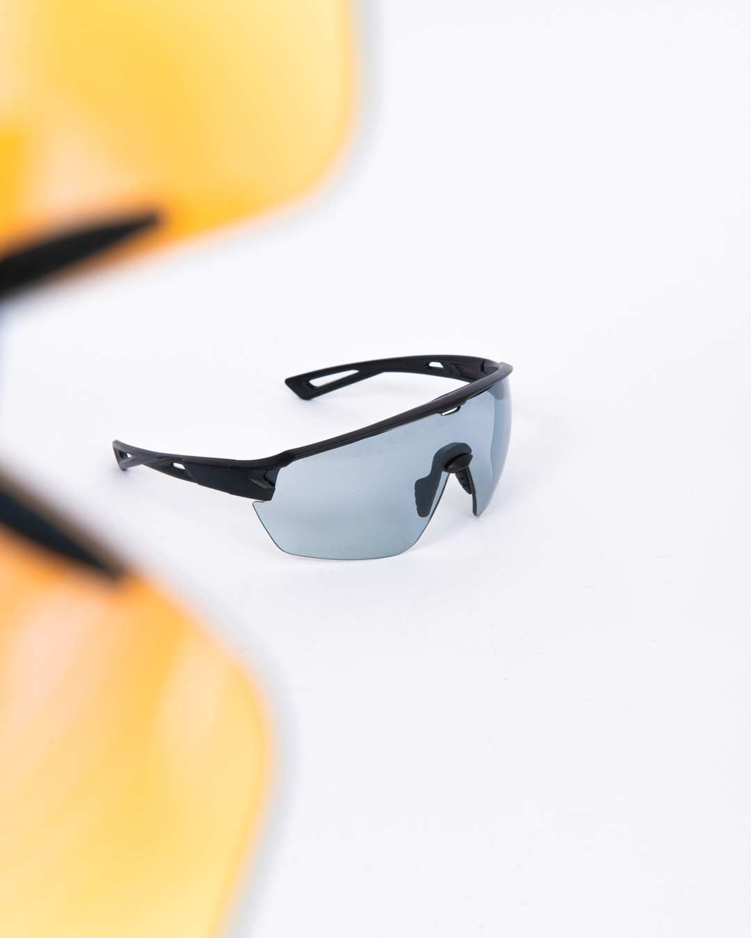 NEXTLEVEL-SPORT-GLASSES-BLACK-RED (1)